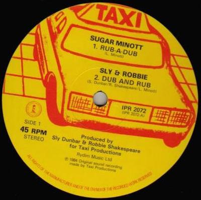 12-дюймовая пластинка SLY & ROBBIE, TAXI GANG / SUGAR MIN - Red Hot; Версия / Руб-а-даб; Dub A IPR2072 Такси Великобритания /Остров 1984 Великобритания Регги, Ска и Даб