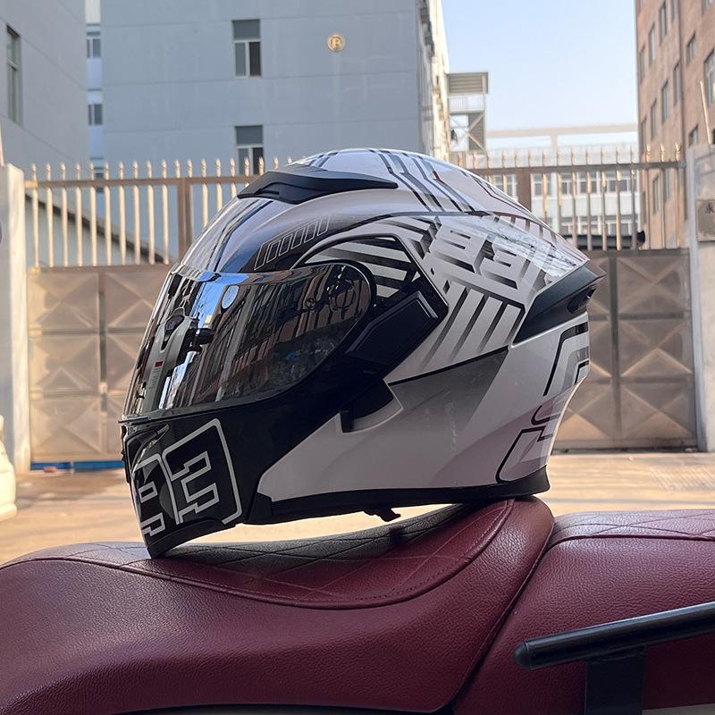 Motorcycle Helmets Men's and Women's Locomotive Full Helmets Bluetooth Peel-off Helmets Electric Vehicle Helmets