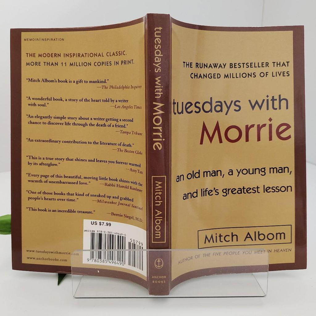 Трансграничные бестселлеры: Вторники с Морри by Митч Элбом (английское издание)