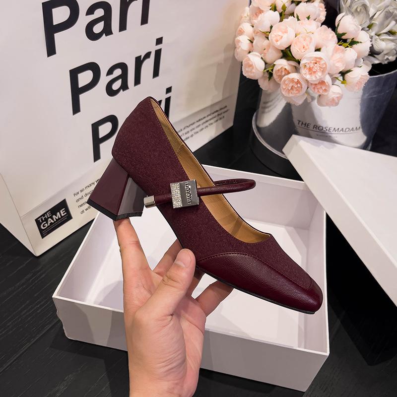 Французские туфли Мэри Джейн весна и осень 2025 новые однословные на толстом высоком каблуке квадратный носок маленький ароматный легкий вырез одинарные туфли