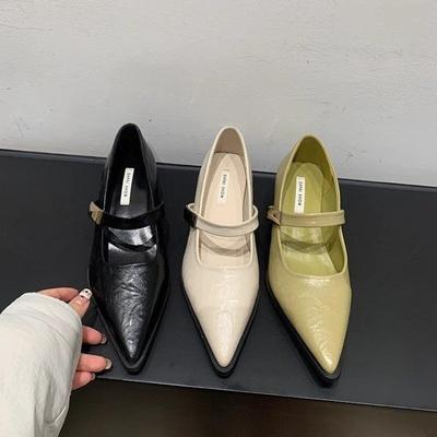 Женские туфли на грубом каблуке, зимние, новые, с острым носком, с неглубоким горлом, с металлической пряжкой, противоскользящие, износостойкие, с низким верхом