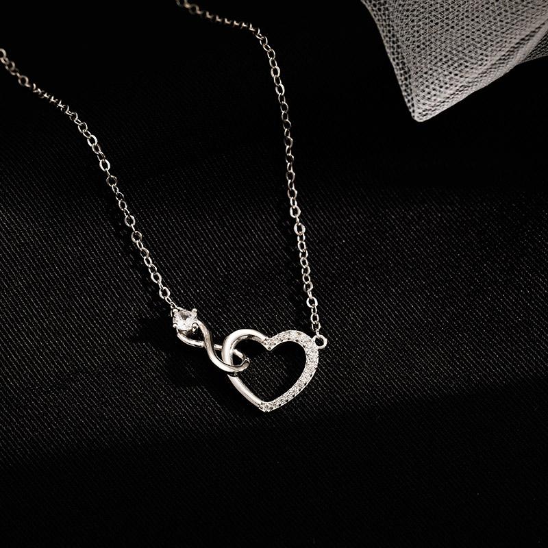 Spring And Summer New Style Pendant Necklace Ladies Heart -Shaped Elegant Sexy Clavicle Chain Jewelry