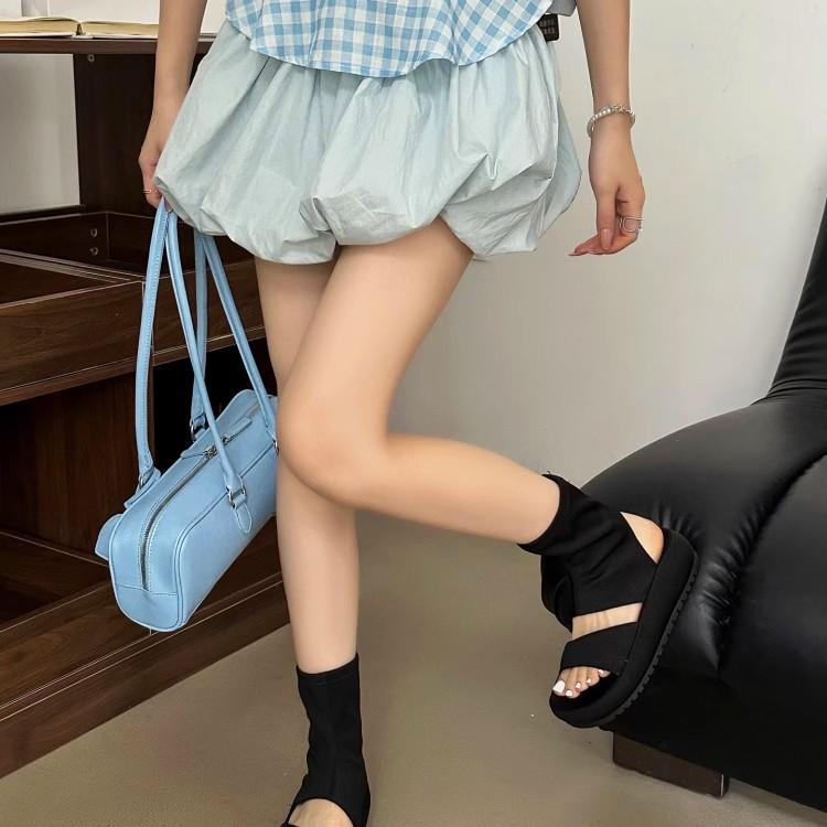 Small thick-soled sandals women's 2025 new summer outer wear trousers cool boots retro heightening Roman short boots tide