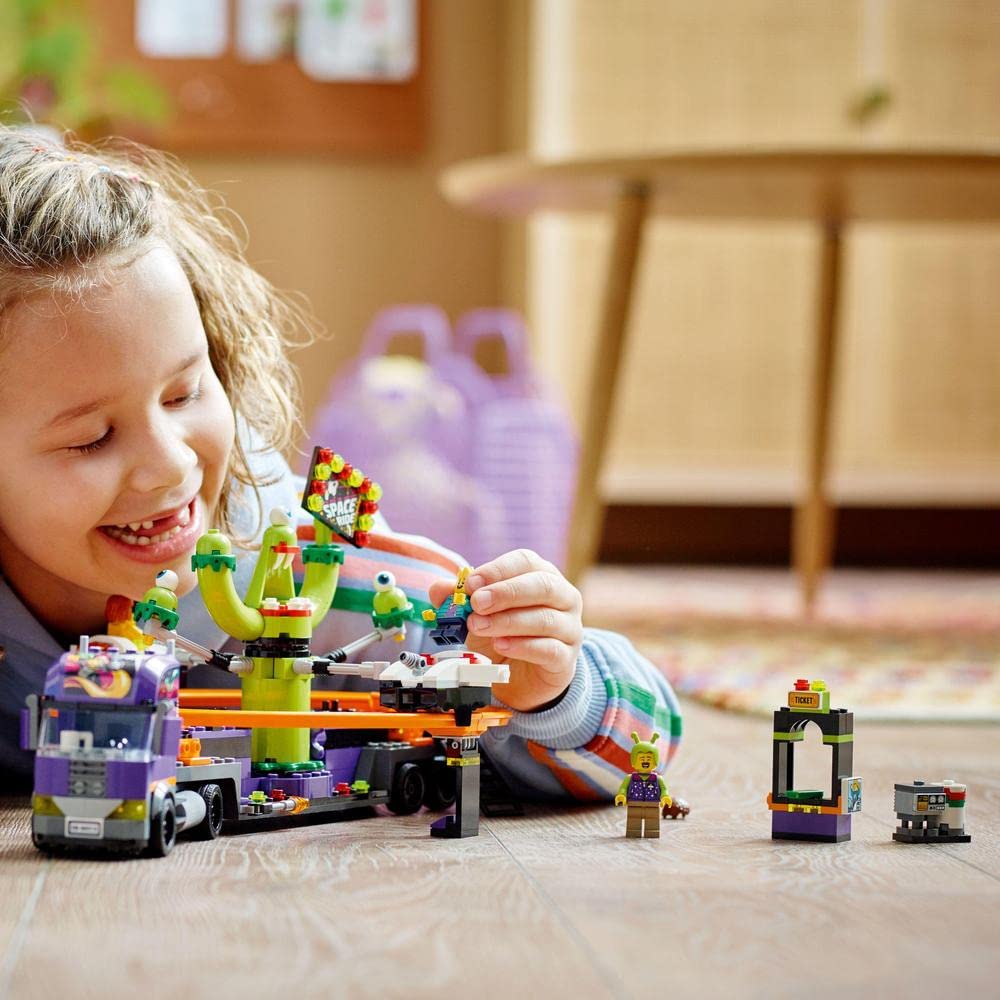 LEGO 60313 Грузовик для развлечений «Космический аттракцион» — новый.