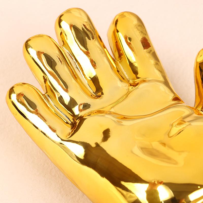 Победитель футбольного трофея «Золотые перчатки» Золотые трофеи Соревнование вратарей по футболу Перчатки для взрослых Награда для школьников Кубок трофеев