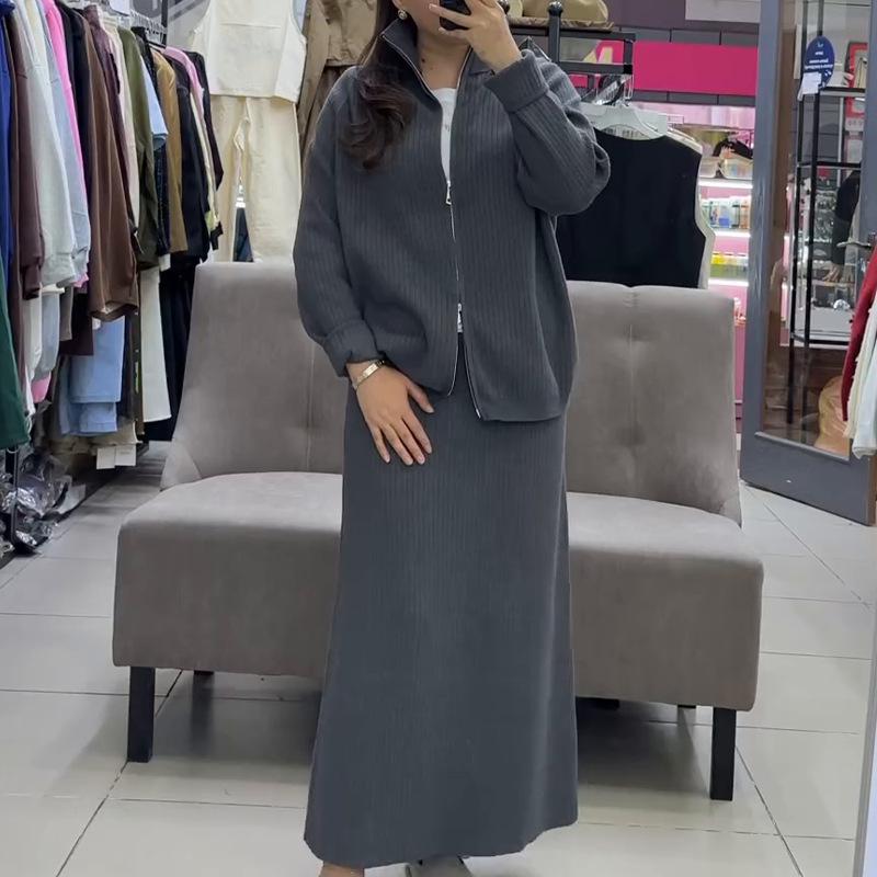 Женский вязаный комплект: свитер и юбка миди – Осенняя коллекция 2025, европейская/американская мода