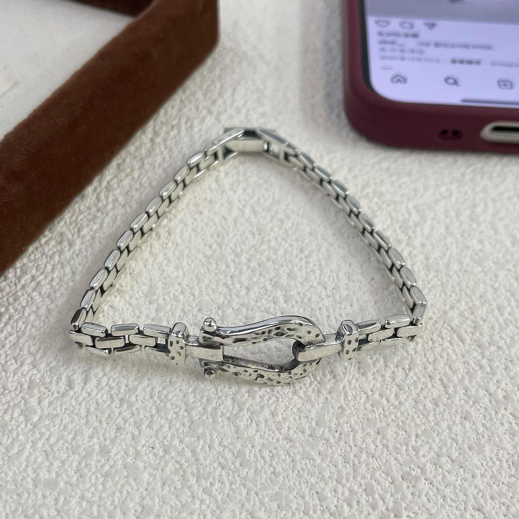 Silver Horseshoe Texture Bracelet: Women's Sterling Silver Niche Fashion Bangle, High-End Ins Style Jewelry