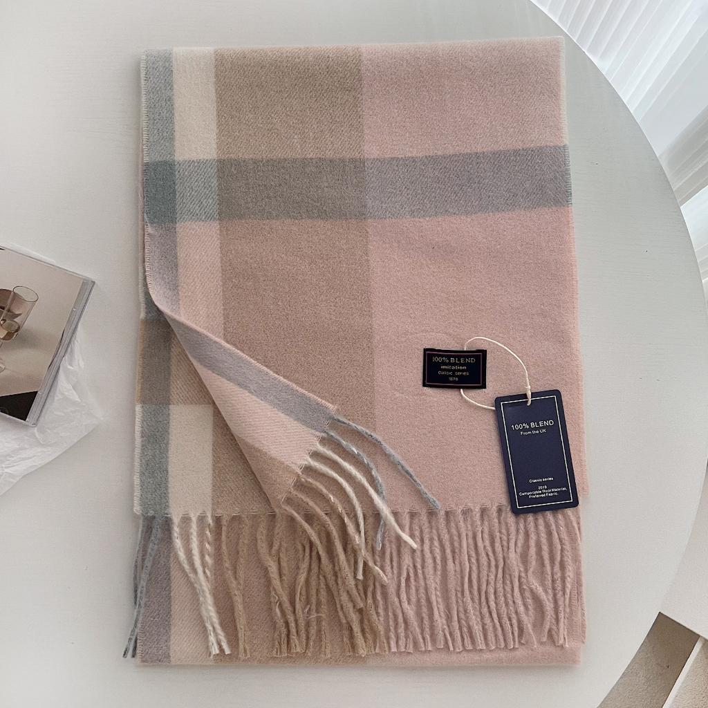 Chic Design Soft Warm Women Scarf Autumn Winter Classic British Imitation Cashmere Muffler Men Plaid Thermal Tassel Shawl Couple