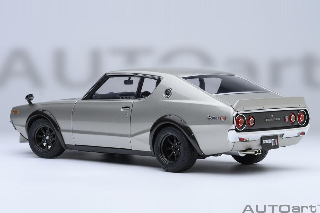 AUTOart Scale Nissan Skyline Tuned Version Silver Finished Product 77466 1/18 2000GT-R (KPGC110)