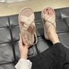 Летние новые сандалии для верхней одежды 2024 года, модные и милые студенческие тапочки, женские однотонные сандалии на плоской подошве с перекрестными ремешками