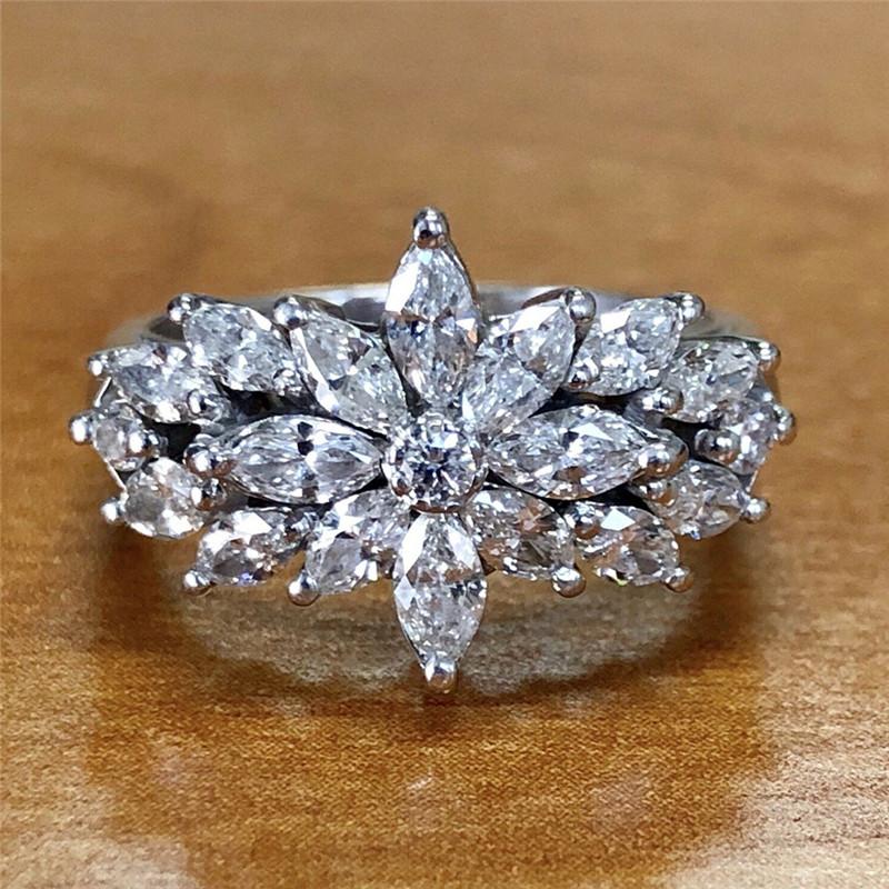 Кольца Huitan Romantic Crystal Flower для женщин, ослепительные CZ, свадебные церемонии, вечерние женские кольца, модные аксессуары, ювелирные изделия