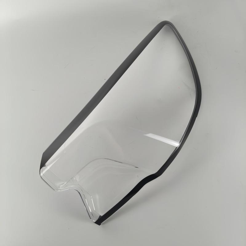 Крышка-рассеиватель заднего фонаря Ford Escape 2020