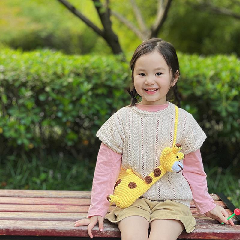Handmade Woven Giraffe Bag for Kids Cute Cartoon Wool Crossbody Shoulder Bag