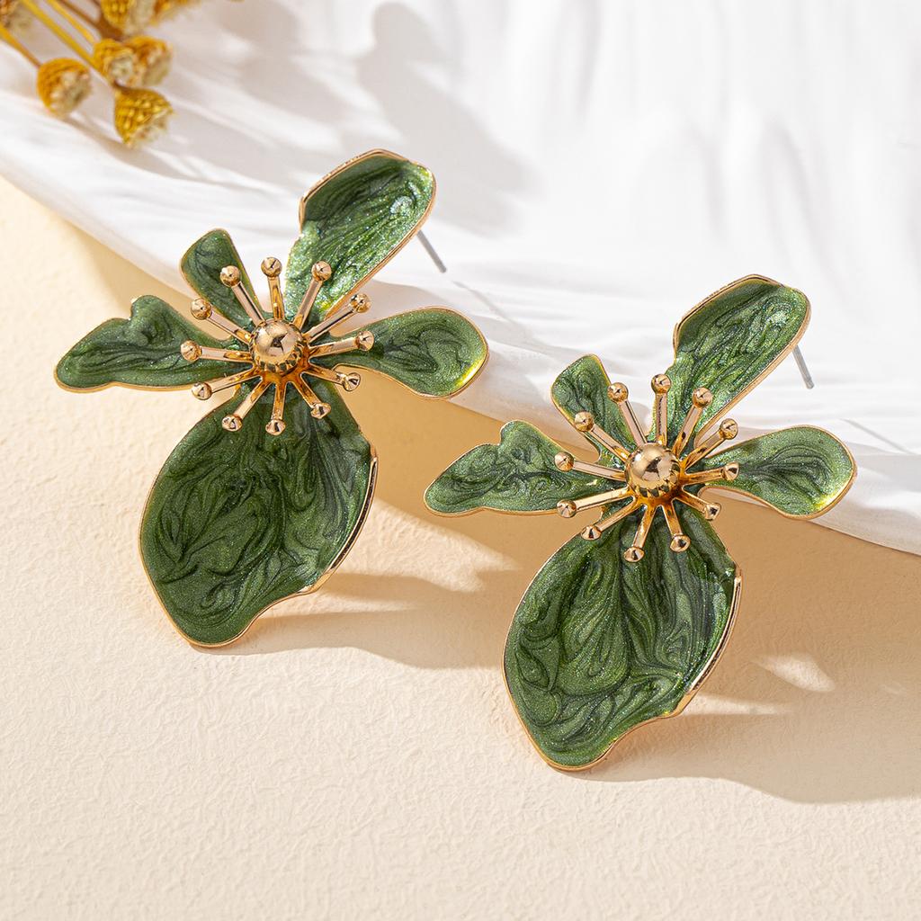 Temperament Creative Color Dopamine Metal Irregular Design Sense Large Flower Earrings Women'S Holiday Wind Earrings