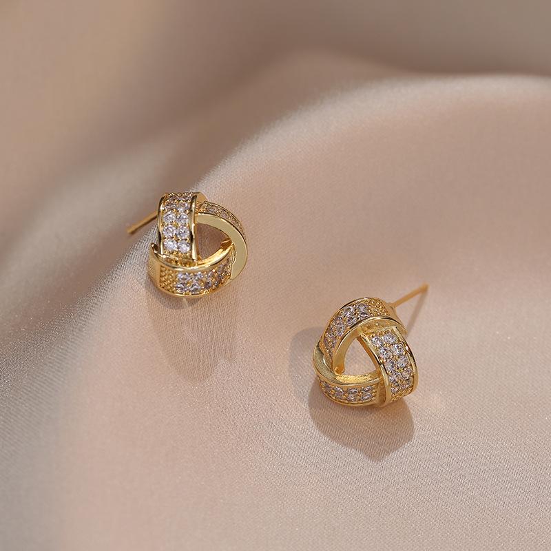 Простой геометрический комплект украшений для женщин, новинка 2023 года, модные серьги золотого цвета, ожерелье, аксессуары для свадебной вечеринки