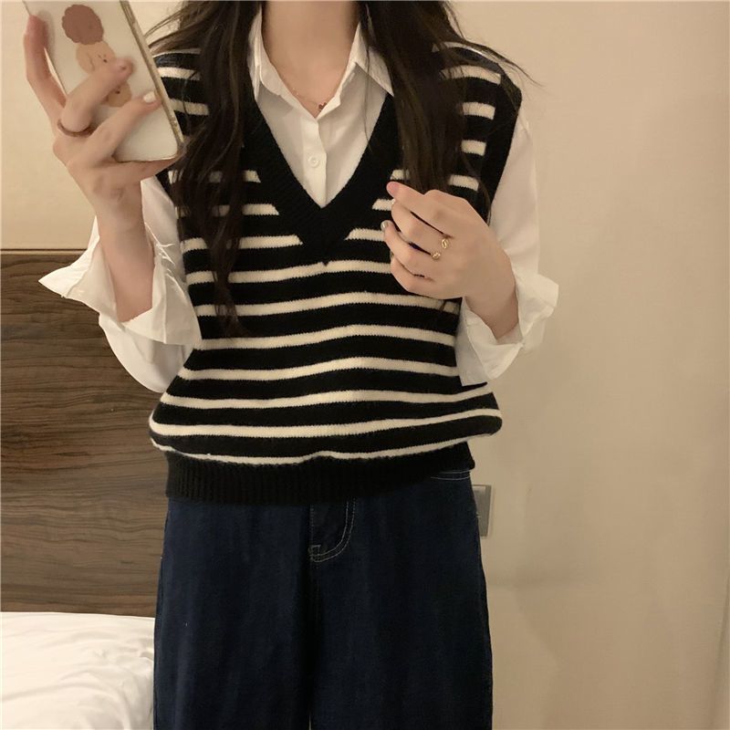Black and White Striped V-neck Camisole Folded Vest Vest Knit Sweater Women Autumn 2023 Loose Pullover Sleeveless Vest Female