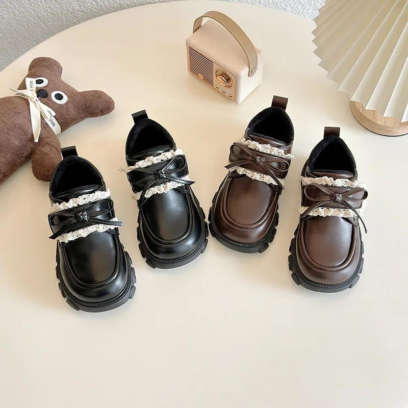 2024 Детские кожаные туфли для девочек Зима Новая мода Корейский стиль Принцесса Элегантный бантик Мягкая подошва Универсальные плюшевые лоферы