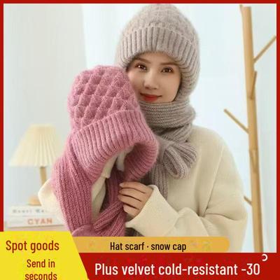 Шапка-шарф из шерсти ручной работы в виде белки: Стильная, теплая, необходимая вещь для отдыха на природе осенью и зимой