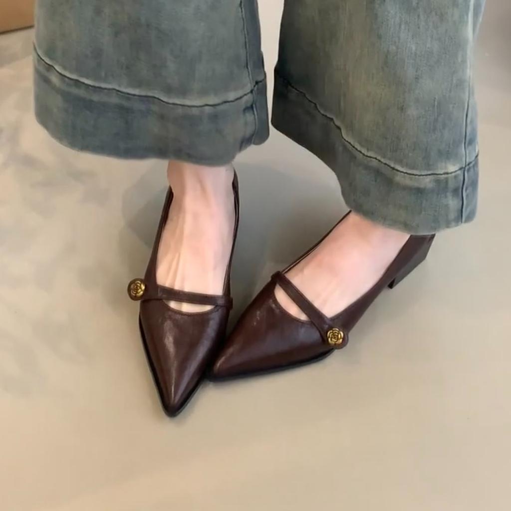 Retro Shallow Mouth High Heels Women's Camellia One-button Thick Heel Single Shoes Pointed Temperament Mary Jane Shoes