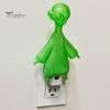 Ночной светильник Green Aliens для гостиной, спальни, ванной комнаты, кухни, украшение дома, настенная светодиодная розетка в форме пришельцев