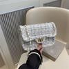 Нишевая дизайнерская сумка-цепочка Маленькая квадратная сумка Осенняя новая сумка Женская модная ретро-сумка через плечо для поездок на работу простая сумка-мессенджер