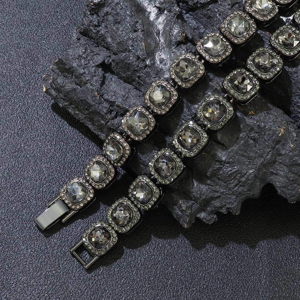 European and American Hip-Hop Black Diamond Iced Out Clavicle Chain Necklace - Cool Street Dance Motorcycle Choker Necklace