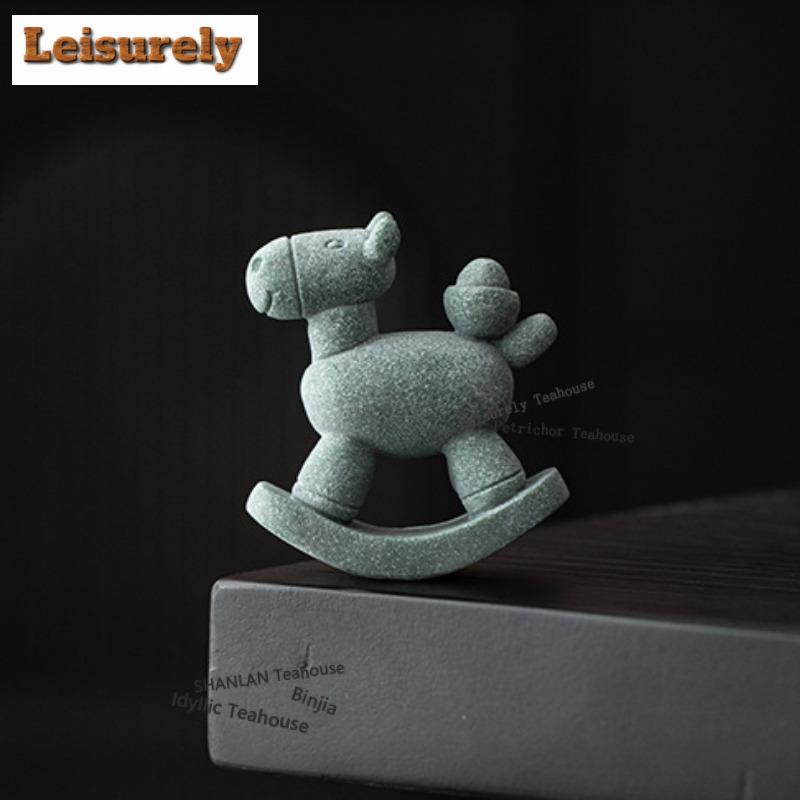 Зеленый Песчаник Маленькая Деревянная Лошадка Чайный Питомец Ручной Работы Модель на Удачу Чайная Фигурка Игрушки для Игры Чайная Статуэтка Украшения Мастерство Подарок