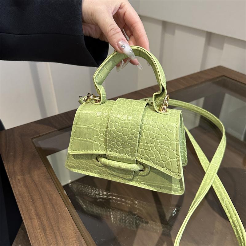 Маленькая свежая иностранная сумка в иностранном стиле, женская весенняя текстура, одно плечо, маленькая квадратная сумка через плечо