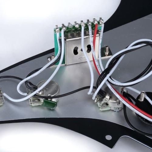 Musiclily Basic 11-Hole Stratocaster Pre-Wired Pickguard with SSS Alnico V Pickups for ST Stratocaster Electric Guitar, Black, 3-Piece Set