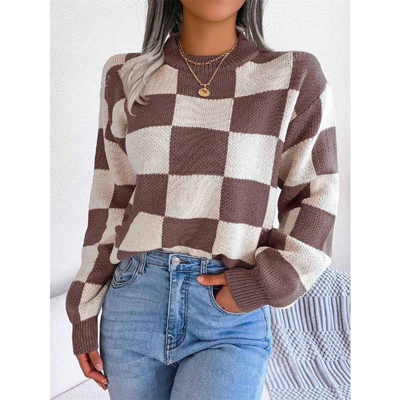 Женский свитер в стиле пэчворк с мозаичным узором в осенне-зимнем стиле