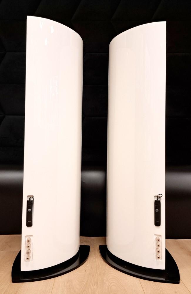 Acoustique Quality PASSION - Uncompromising Three-way Floorstanding Column / White Lacquer, Acoustique Quality