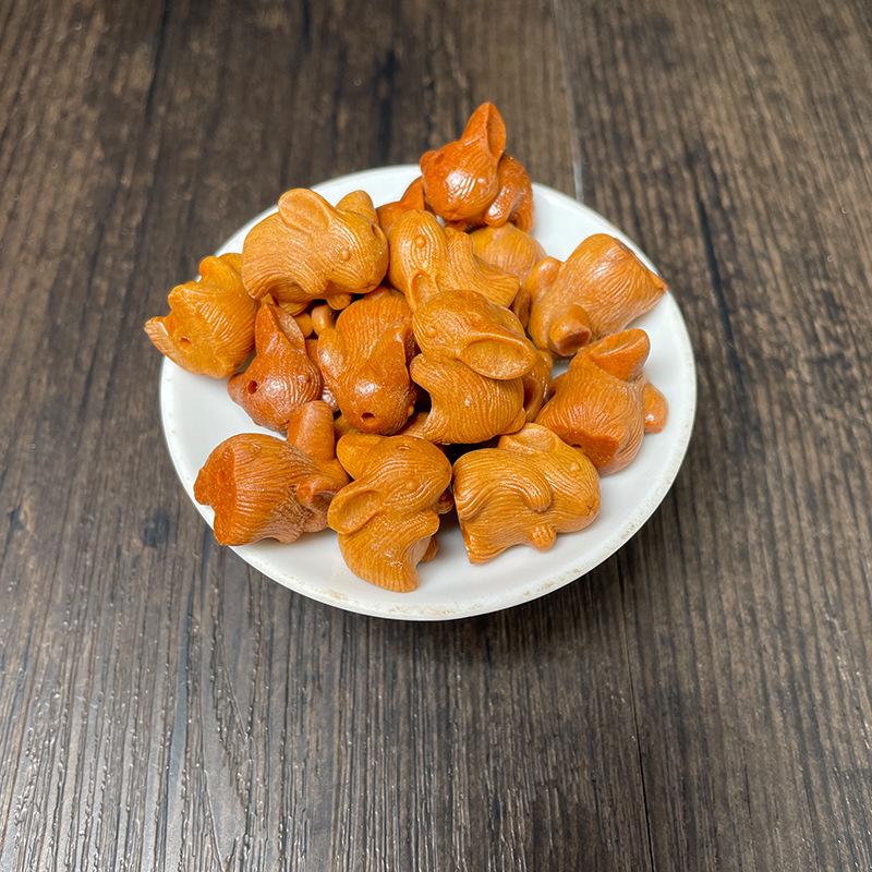 Xinshan Carved Sandalwood Beads and Phone Pendant Accessories