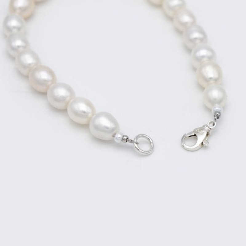BONBEAU Unique oval water pearl Bracelet Unique oval freshwater pearl layered bracelet 7mm