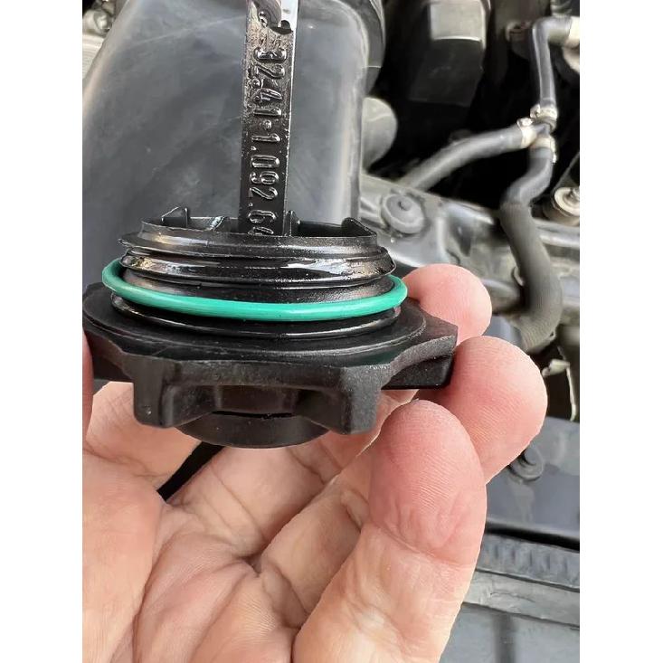 Oil Seal For BMW 3/5 series X1 X3 E90 E60 E66E 83 E70 POWER STEERING CAP 32411092649 direction booster oil pot lid sealing ring