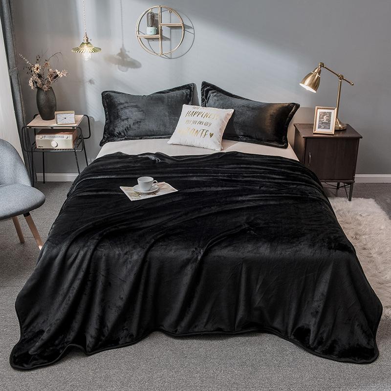 Однотонные молочные бархатные одеяла, утолщенные осенне-зимние чехлы для диванов, офисные ворсы, удобные коралловые фланелевые прямоугольные одеяла