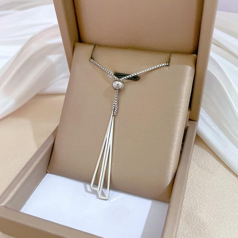 Популярный элемент Личность Минималистичный Ветряная печь Настоящее золото Ожерелье Женская цепочка на ключицу