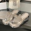 Liyke Летние тапочки с квадратным носком на танкетке женские босоножки на платформе с кристаллами и бабочкой на высоком каблуке из ПВХ прозрачные туфли для женщин