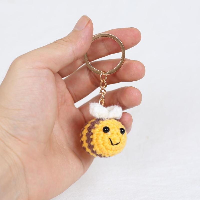 5/1pcs DIY Little Bee Keychains Creative Doll Yarn Hand Woven Gift Cute and Funny Cartoon Pendants Finished Product