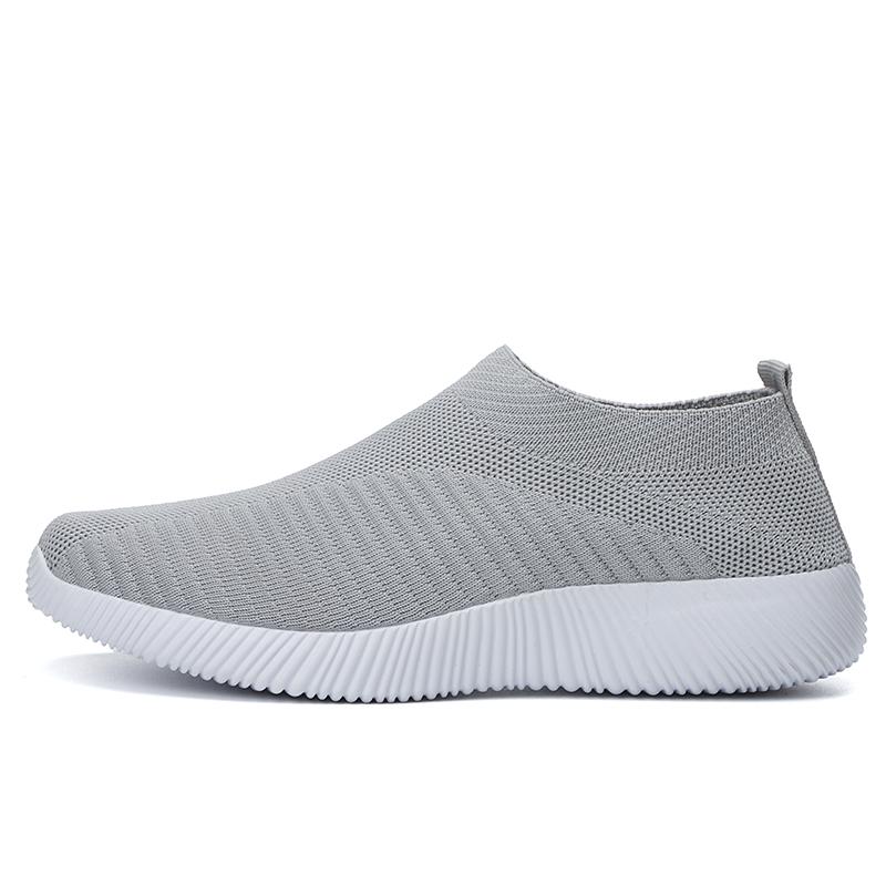 Comfortable Fit Women Vulcanized Shoes Athletic Shoes Slip On Flats Shoes Women Loafer Shoes Walking Flat Running Shoes