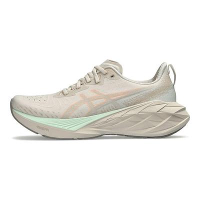 Женские кроссовки Novablast 4 Oatmeal Moonrock кремовые 1012B510-250