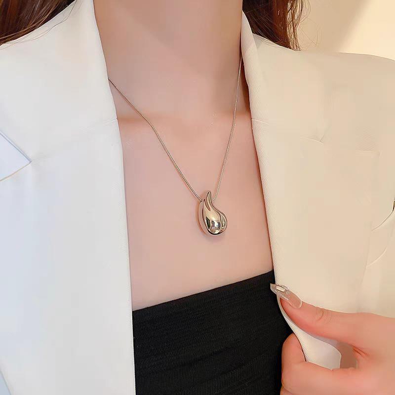 Glossy Teardrop Punk Necklace - European & American Style