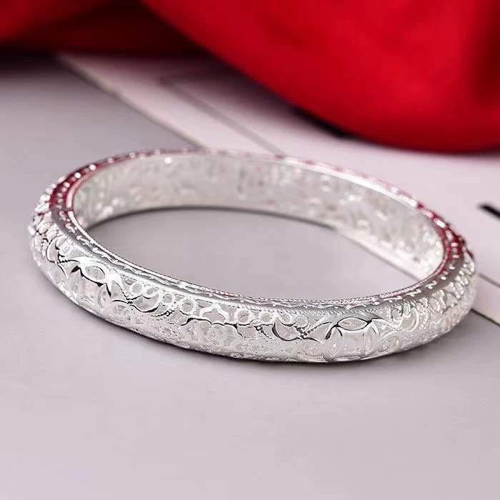 Hollow closed filigree engraved bracelet women's new court style handmade filigree bracelet minority holiday gift