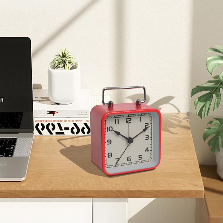 1PC Metal Square Small Alarm Clock Desktop Silent Clock Student Bed Sleep Luminous Quartz Table Clock.