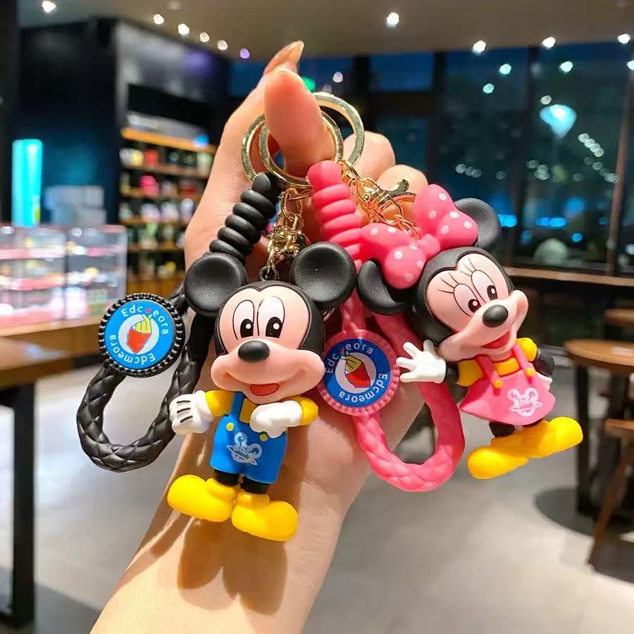 Donald Duck Classic Mickey Minnie Donald Duck Keychain Pendant Car Keychain Promotional Gift Night Market