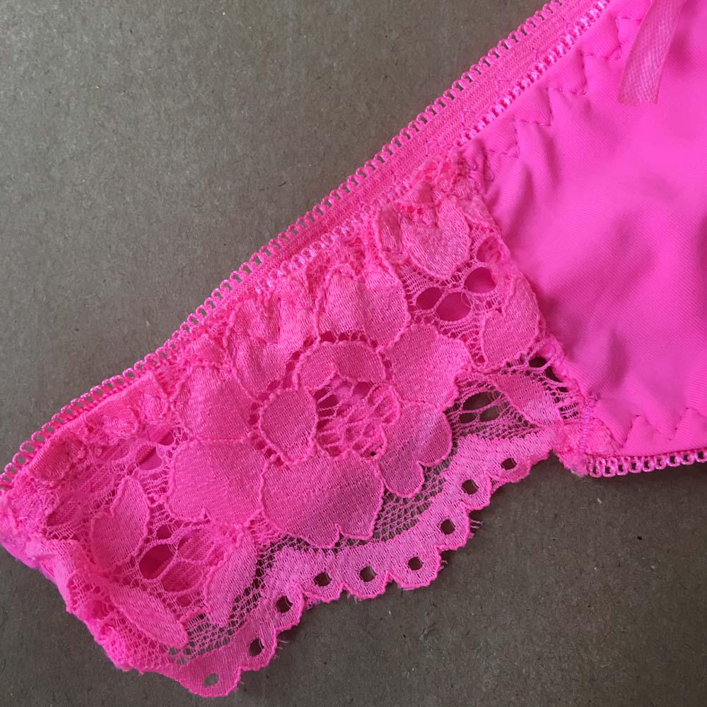 Набор женского нижнего белья ярких цветов