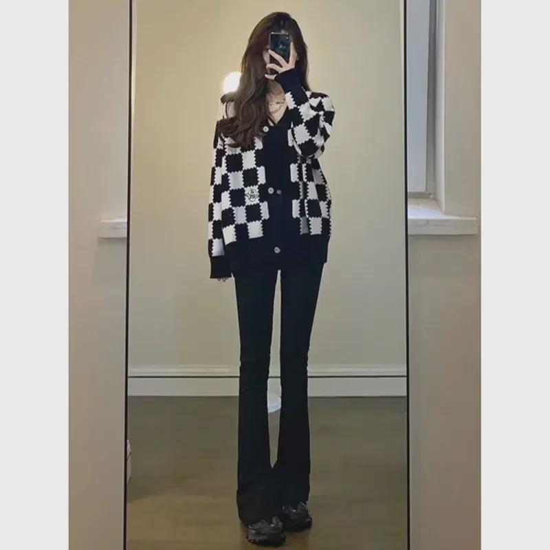 Женские облегающие черные расклешенные джинсы с высокой талией - весна/осень 2023 г.