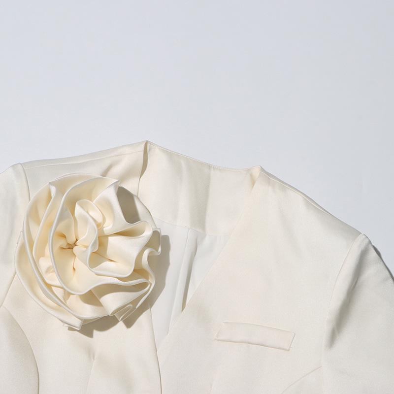 Весна 2025 Элегантная европейская и американская ветровка с V-образным вырезом и цветочным принтом