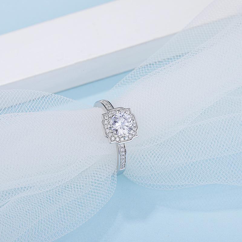 Кольцо с муассанитом S925 Посеребренное 18K Золотом Инкрустированное 1 Карат Кольцо с Муассанитом Внешняя Торговля Экспорт
