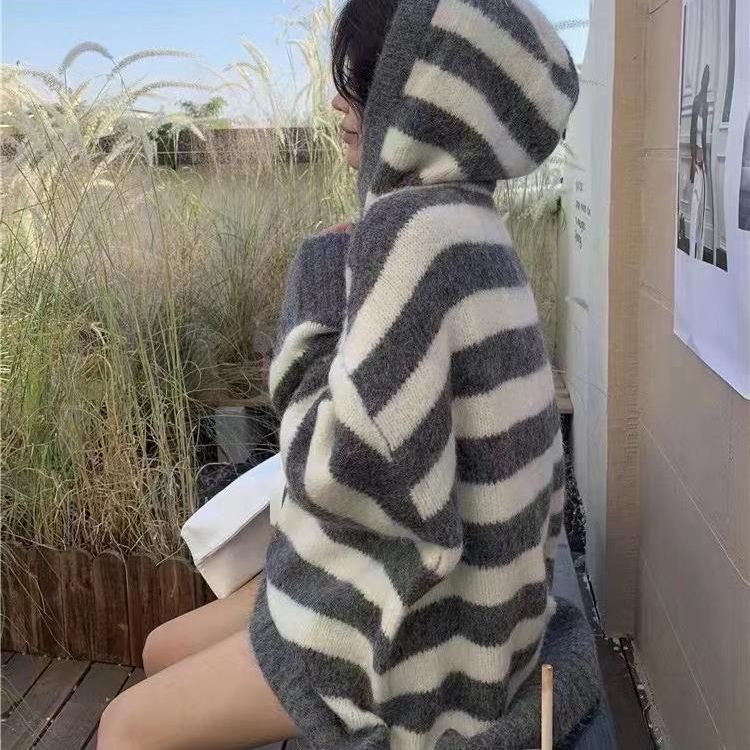 Полосатый контрастный цвет свитер женский осень и зима новый корейский вариант ретро свободный ленивый вязаный свитер с капюшоном для ношения на улице женский