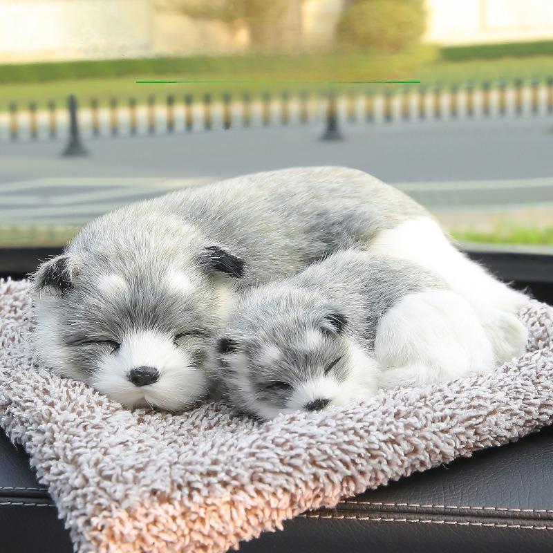 Activated Carbon Dog Figurine Car Decoration Deodorizer Dashboard Accessory